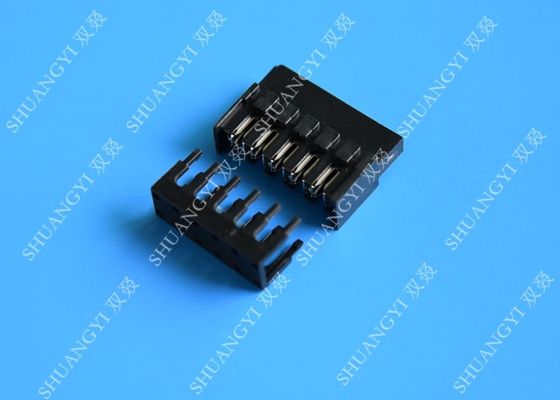 中国 3.5インチHDDのアダプター ケーブルへのラップトップ3.3V SATA 15 Pinの電源コネクタ サプライヤー